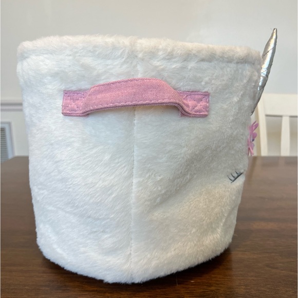 Fuzzy unicorn basket - Picture 4 of 8